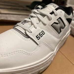 *NEW* Men’s New Balance 550 (White | Grey) Size 10